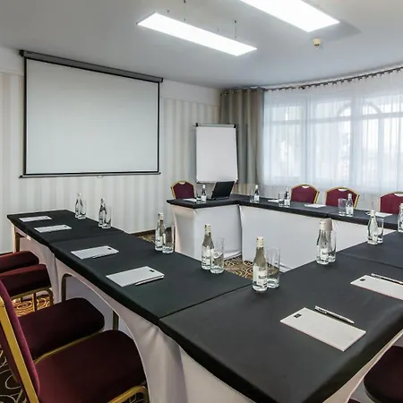 Lord - Airport Ξενοδοχείο Βαρσοβία