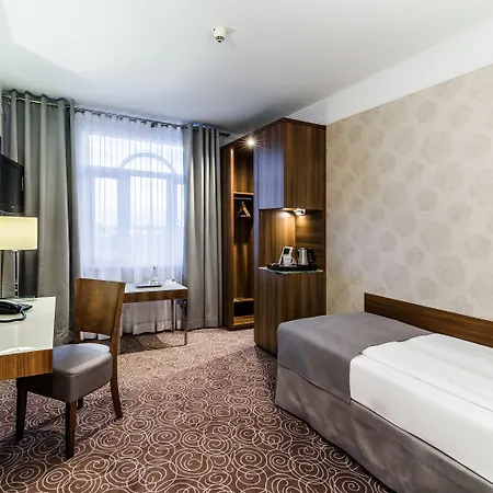 Lord - Airport Βαρσοβία