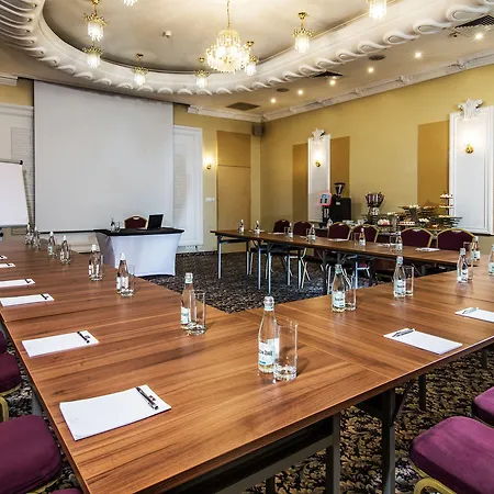 Lord - Airport Βαρσοβία