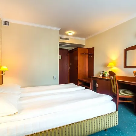 Lord - Airport Βαρσοβία