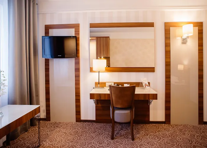 Lord - Airport Hotel Warszawa