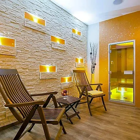 Hotel Lord - Airport 4*