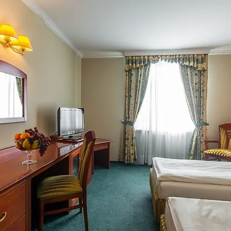 Lord - Airport Hotel Warsaw