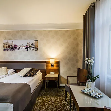 Lord - Airport Hotel Varšava