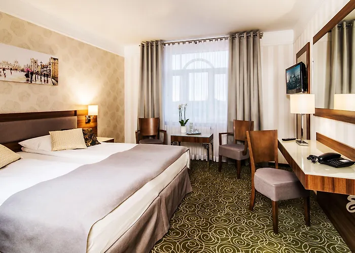 Hotel Lord - Airport