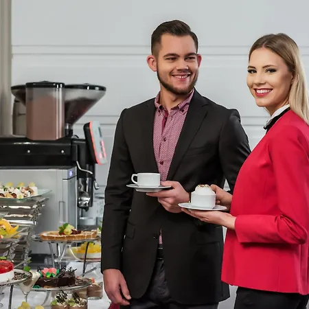 Hotell Lord - Airport 4*