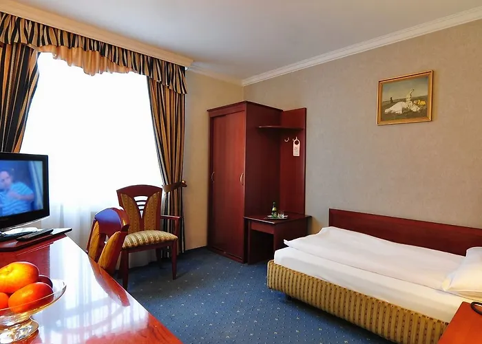 Lord - Airport Hotell 4*
