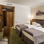 Hotel Lord - Airport
