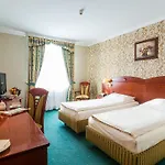 Hotel Lord - Airport Warschau