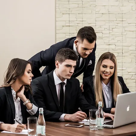 Hotel Lord - Airport