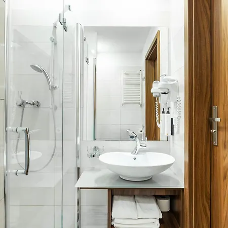 Lord - Airport Hotel 4*